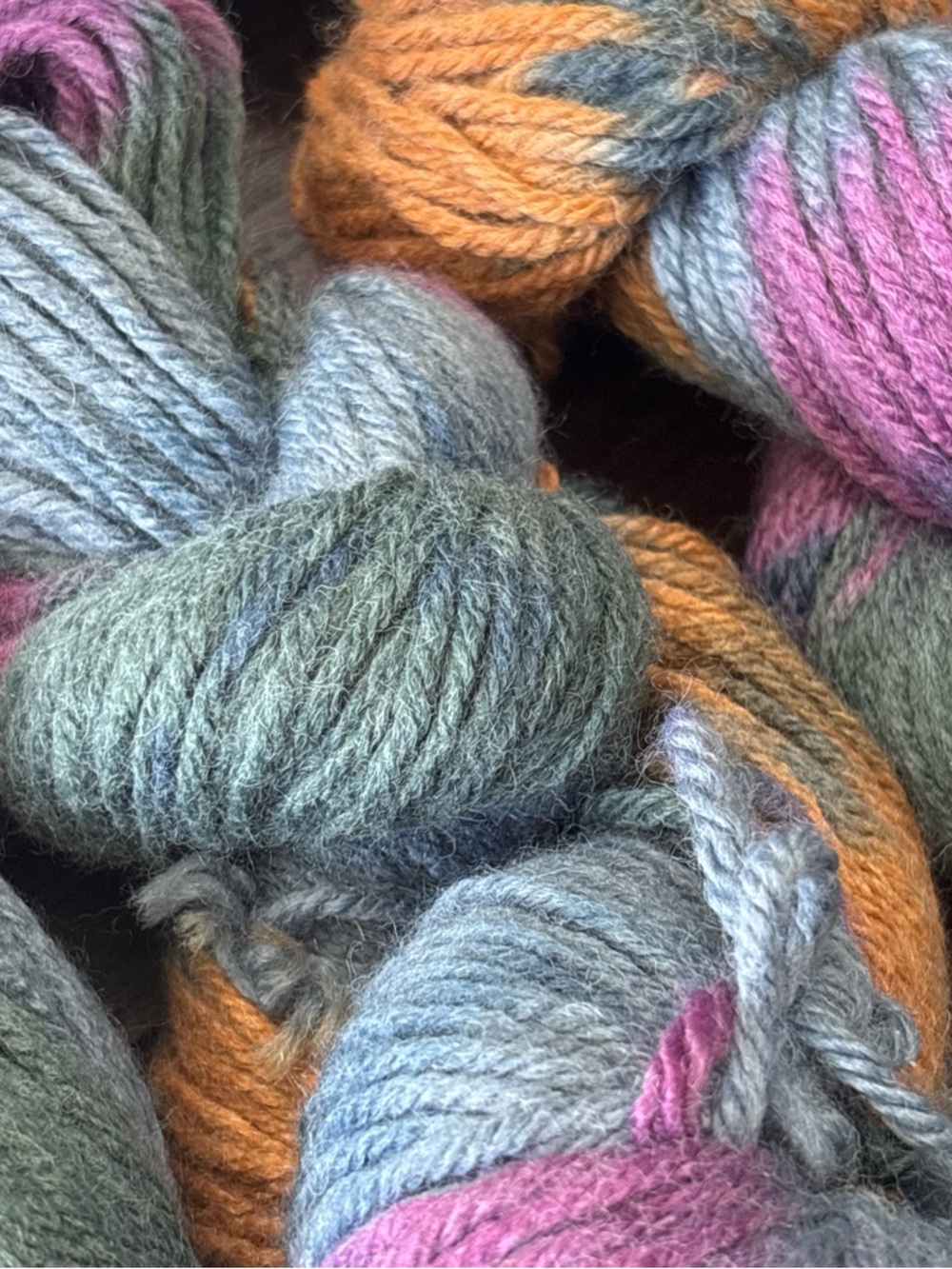 Wool-Ease Hand Dyed Wool Blend- Milky Way Colorway - Picture 2 of 4